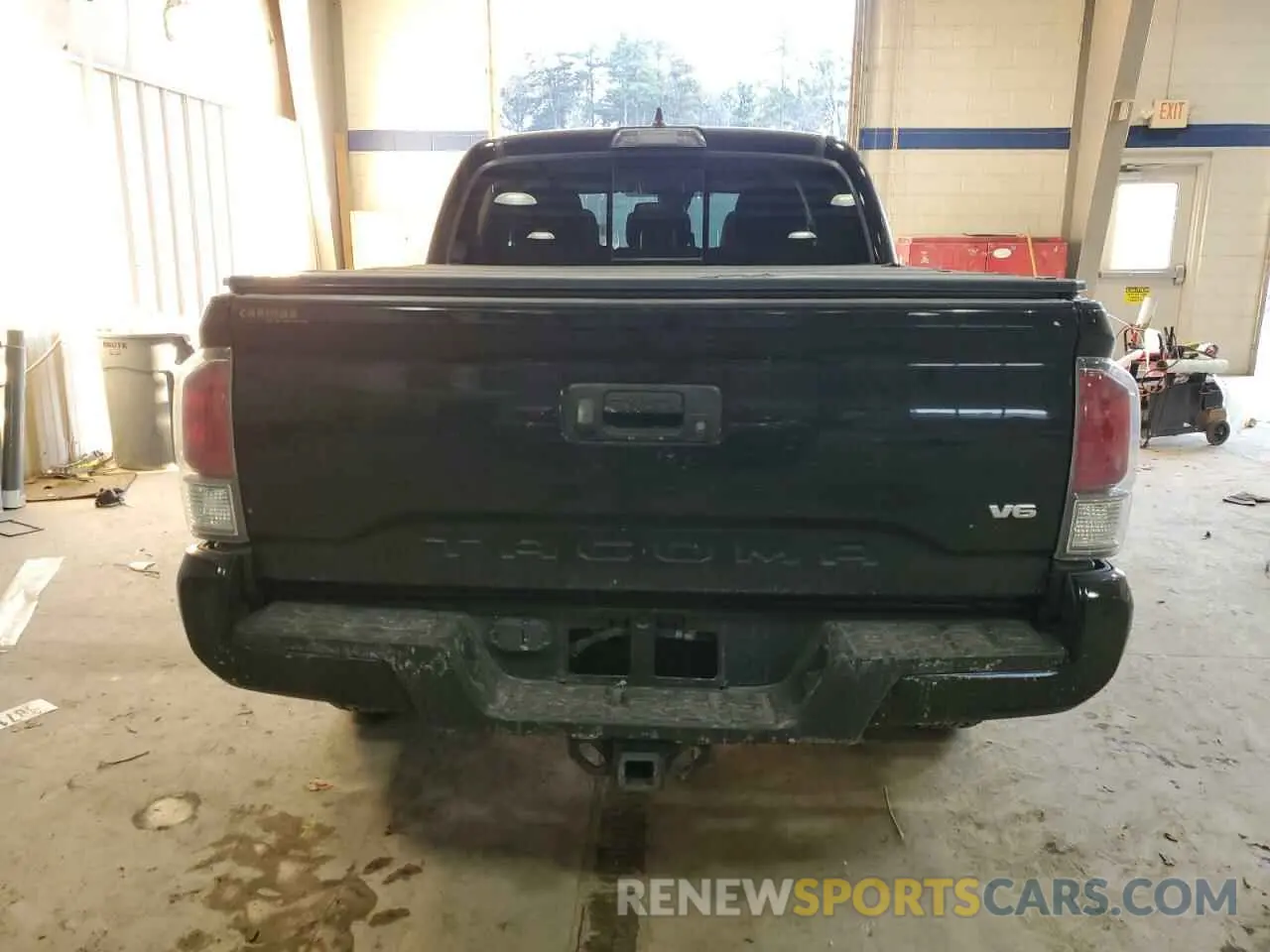 6 Photograph of a damaged car 3TMCZ5AN1LM295007 TOYOTA TACOMA 2020
