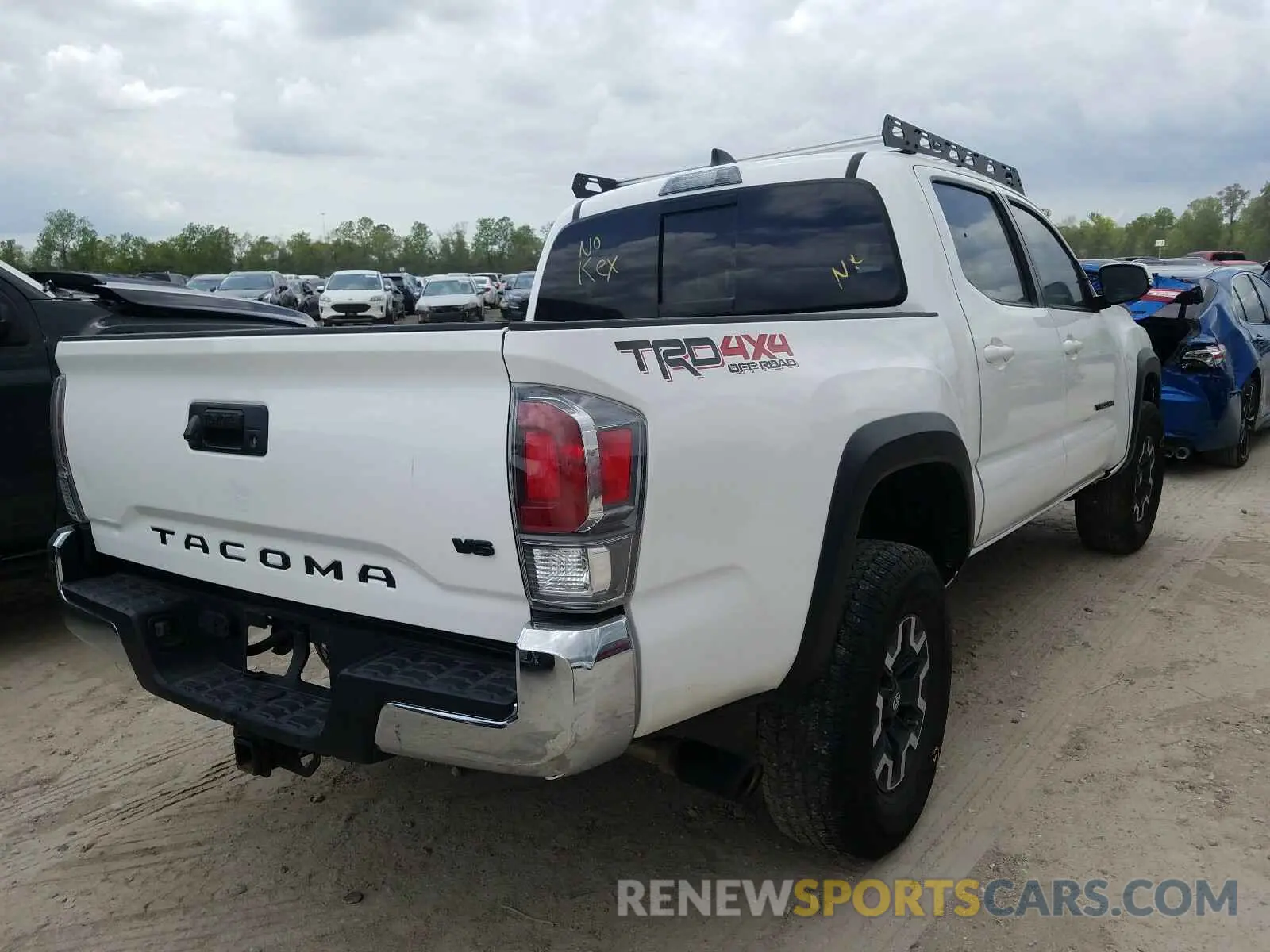 4 Photograph of a damaged car 3TMCZ5AN1LM301923 TOYOTA TACOMA 2020