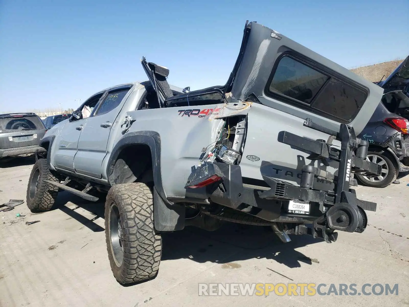 3 Photograph of a damaged car 3TMCZ5AN1LM330466 TOYOTA TACOMA 2020