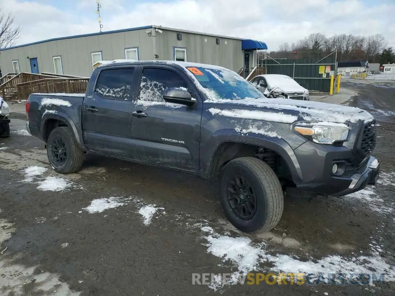 4 Photograph of a damaged car 3TMCZ5AN1LM335747 TOYOTA TACOMA 2020