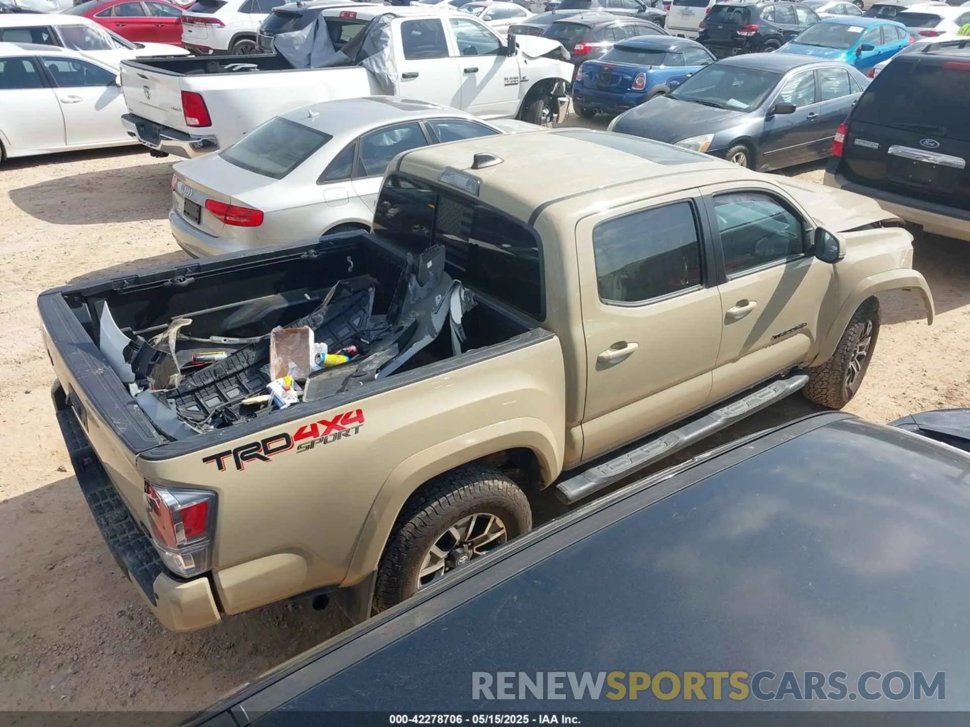 4 Photograph of a damaged car 3TMCZ5AN2LM329438 TOYOTA TACOMA 2020