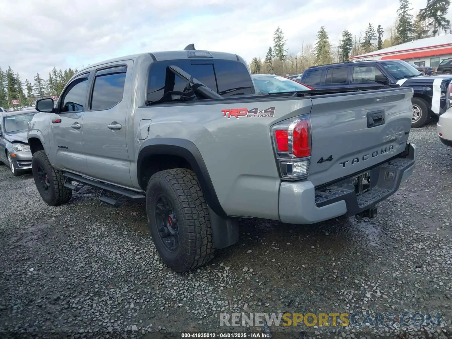 3 Фотография поврежденного автомобиля 3TMCZ5AN3LM296921 TOYOTA TACOMA 2020