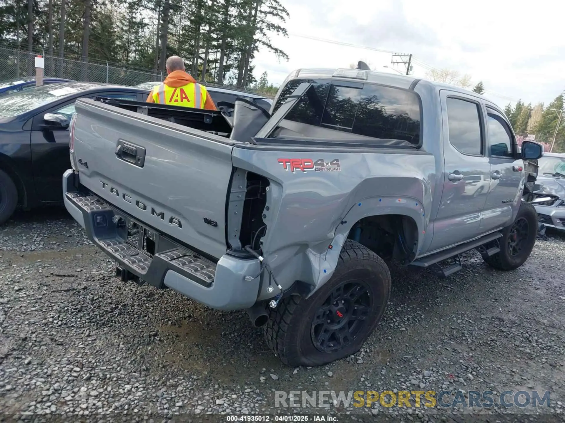 4 Фотография поврежденного автомобиля 3TMCZ5AN3LM296921 TOYOTA TACOMA 2020