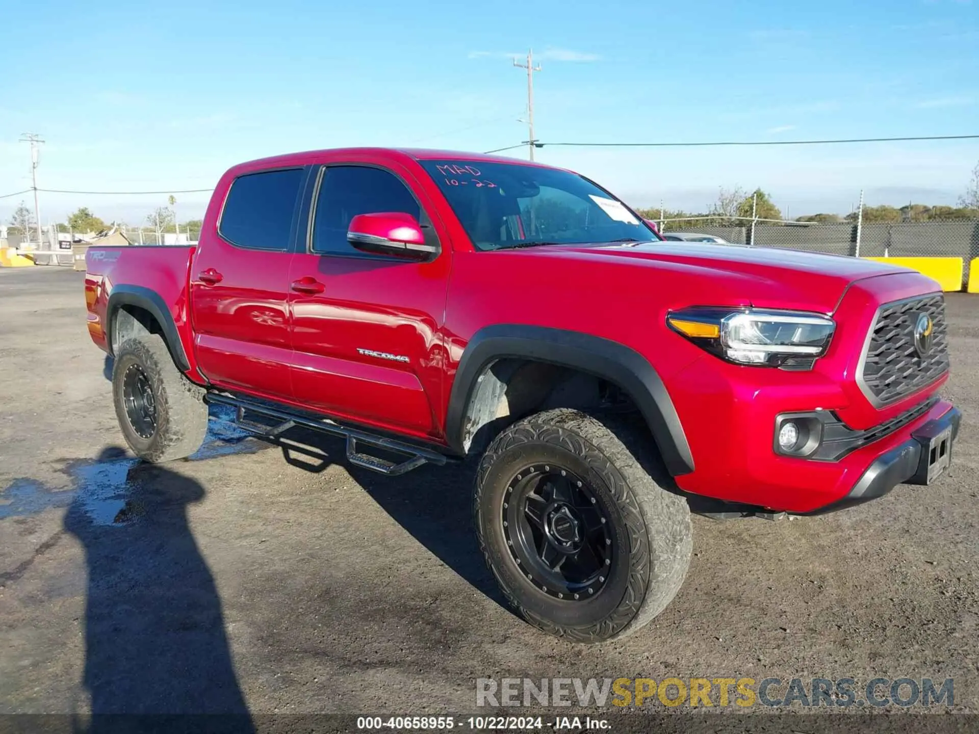 1 Photograph of a damaged car 3TMCZ5AN3LM312339 TOYOTA TACOMA 2020