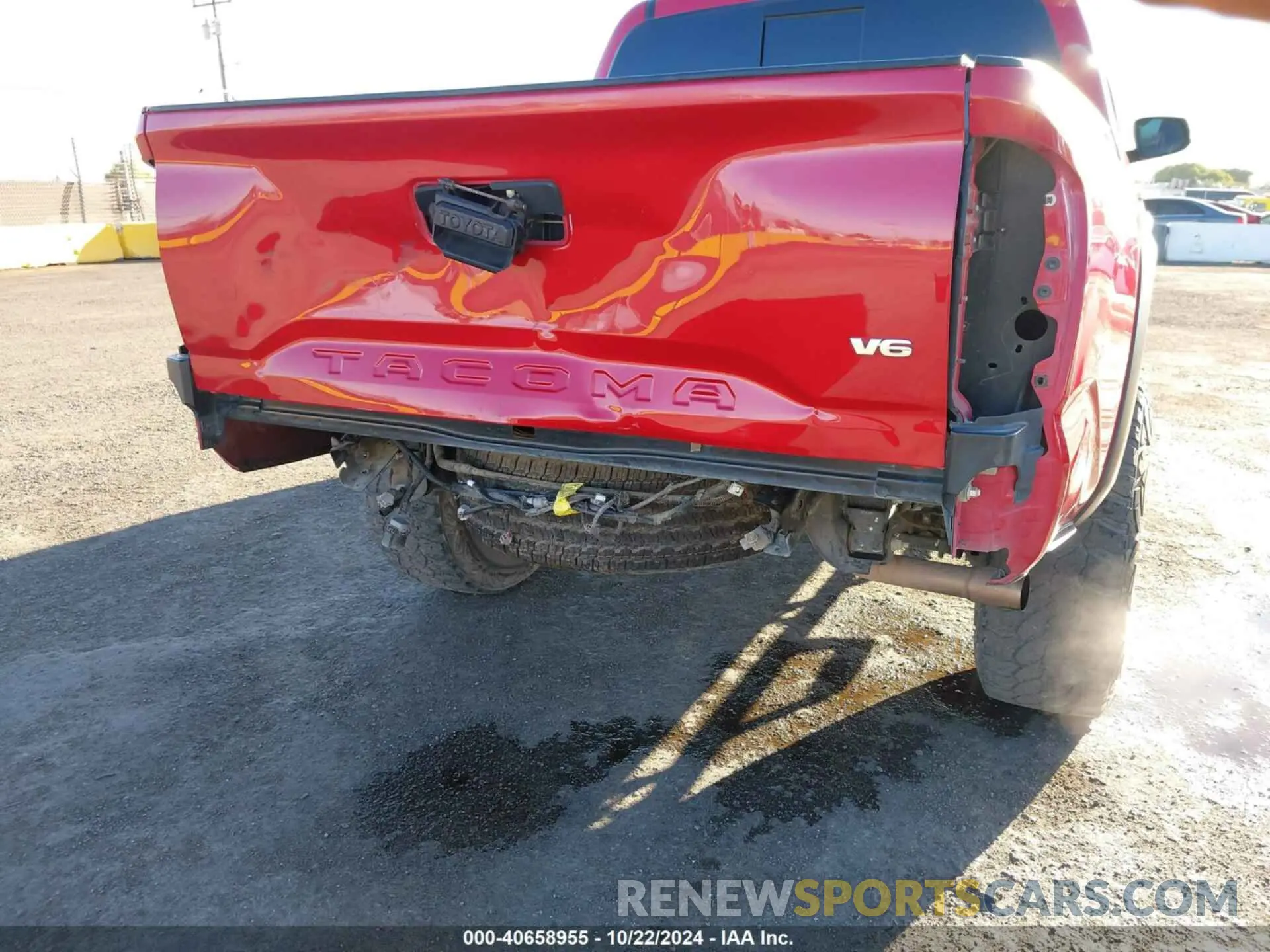 6 Photograph of a damaged car 3TMCZ5AN3LM312339 TOYOTA TACOMA 2020