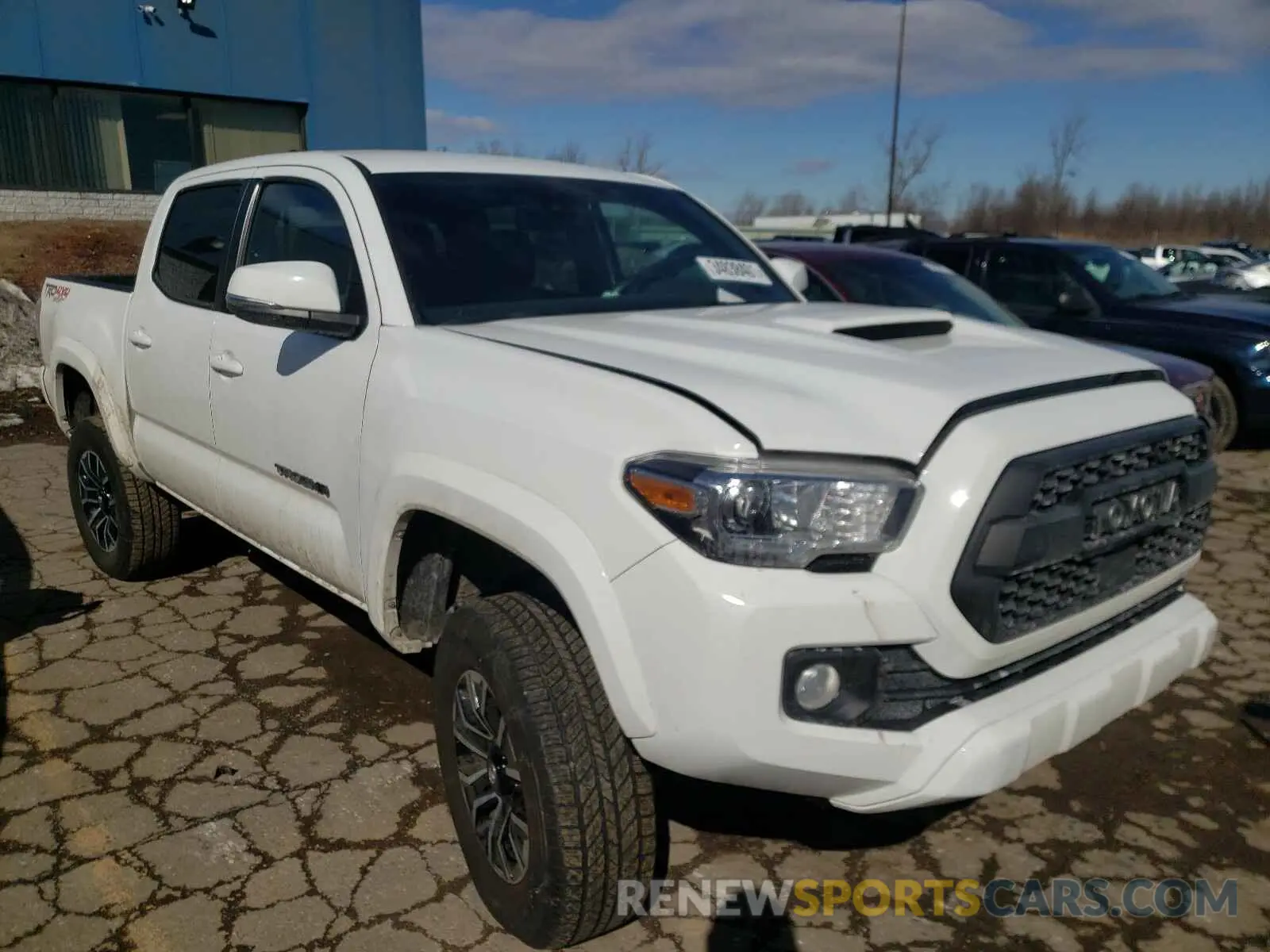 1 Photograph of a damaged car 3TMCZ5AN3LM314687 TOYOTA TACOMA 2020