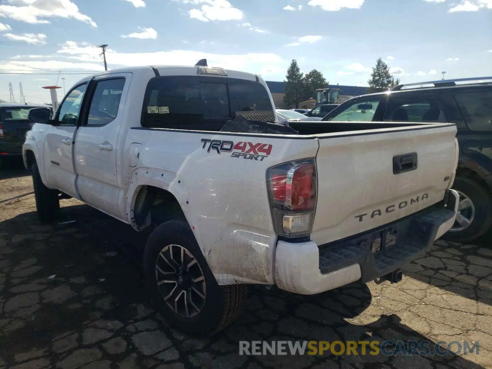 3 Photograph of a damaged car 3TMCZ5AN3LM314687 TOYOTA TACOMA 2020