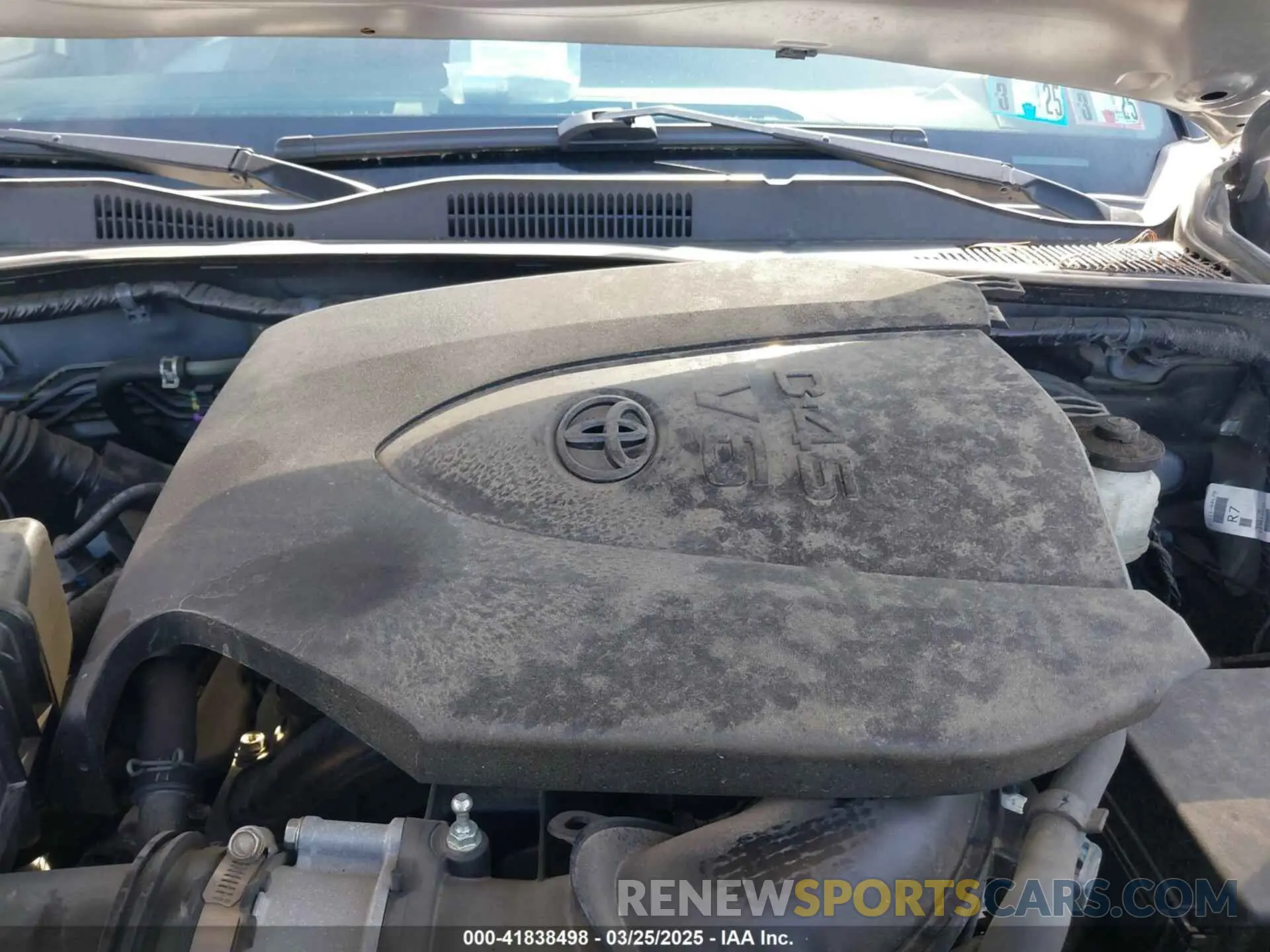 10 Photograph of a damaged car 3TMCZ5AN3LM320411 TOYOTA TACOMA 2020
