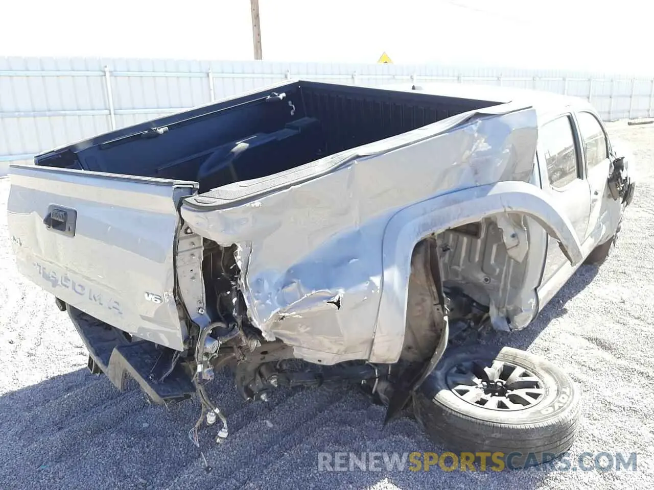 4 Photograph of a damaged car 3TMCZ5AN3LM335992 TOYOTA TACOMA 2020