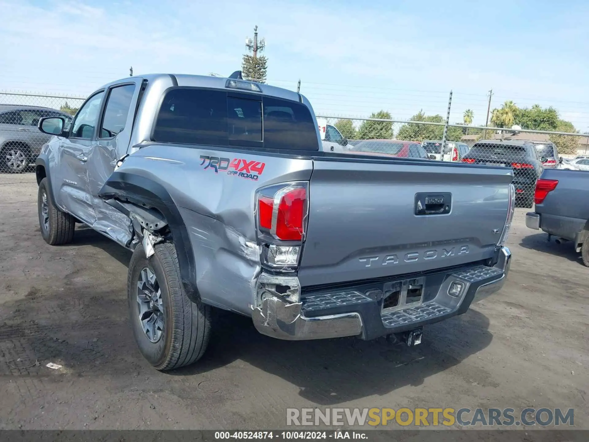 3 Photograph of a damaged car 3TMCZ5AN3LM336270 TOYOTA TACOMA 2020