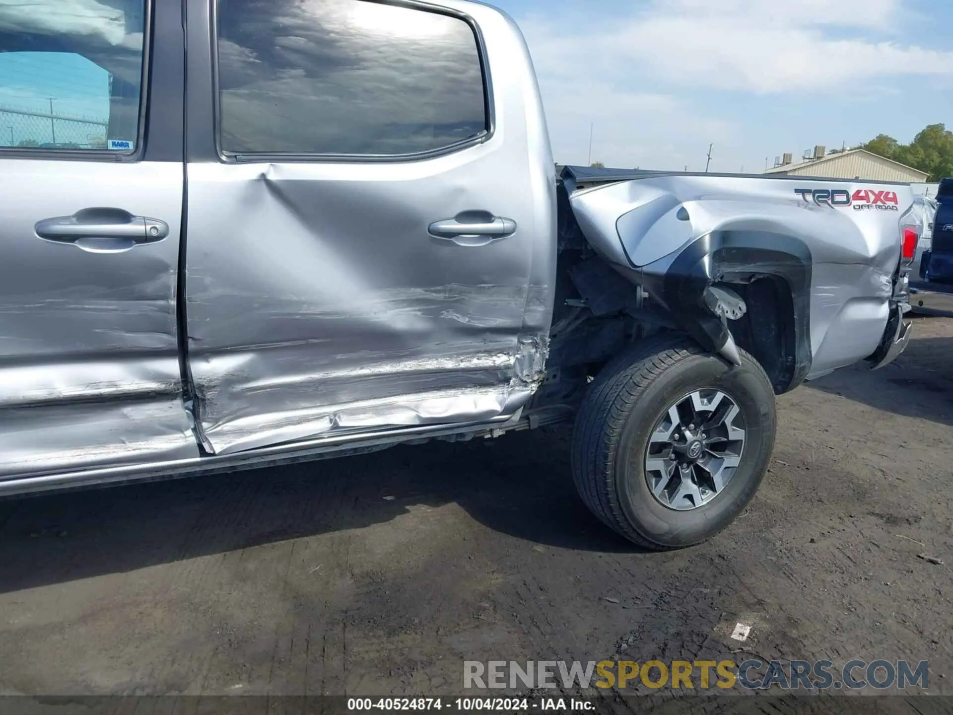 6 Photograph of a damaged car 3TMCZ5AN3LM336270 TOYOTA TACOMA 2020