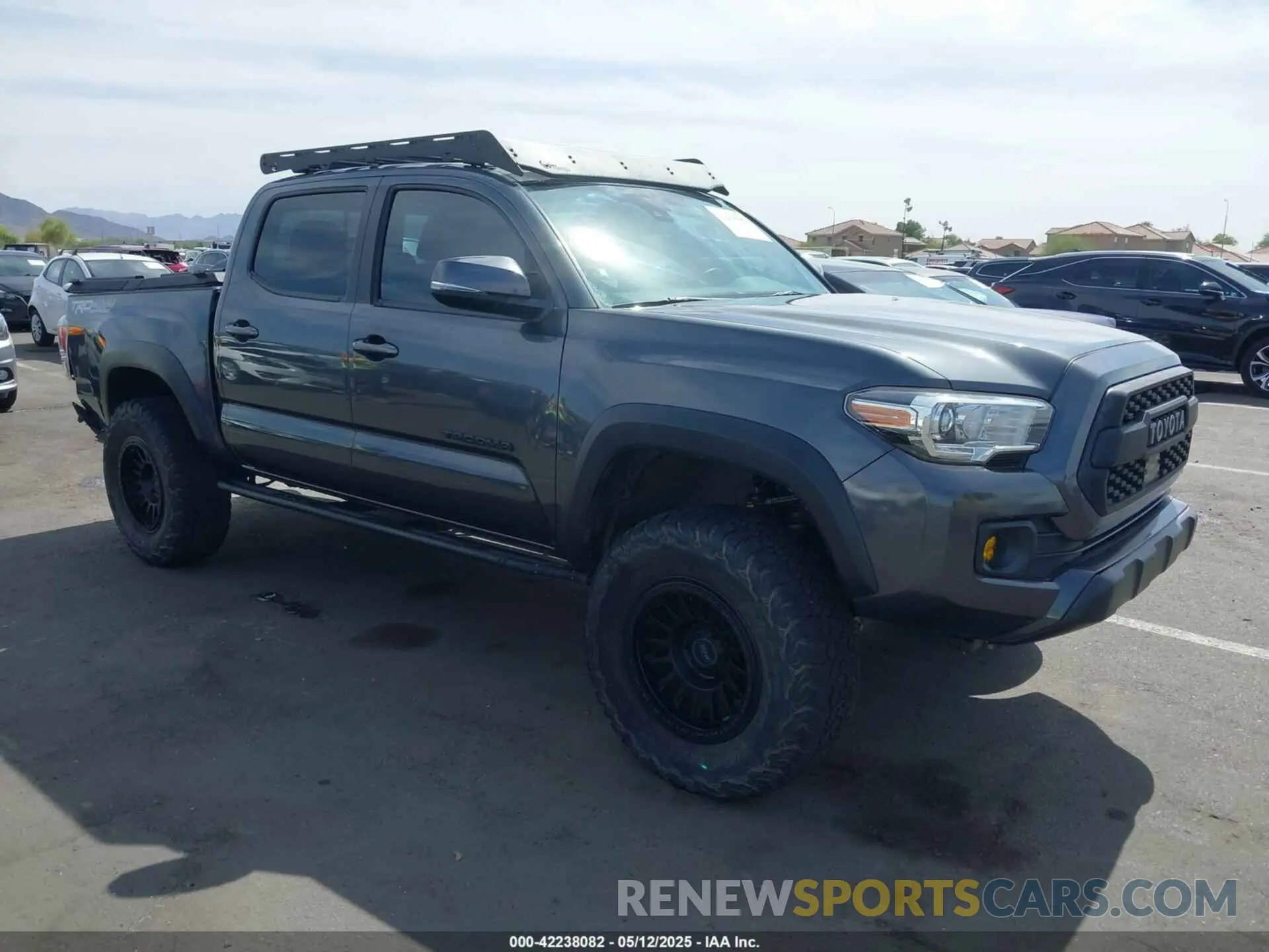 1 Фотография поврежденного автомобиля 3TMCZ5AN3LM357510 TOYOTA TACOMA 2020