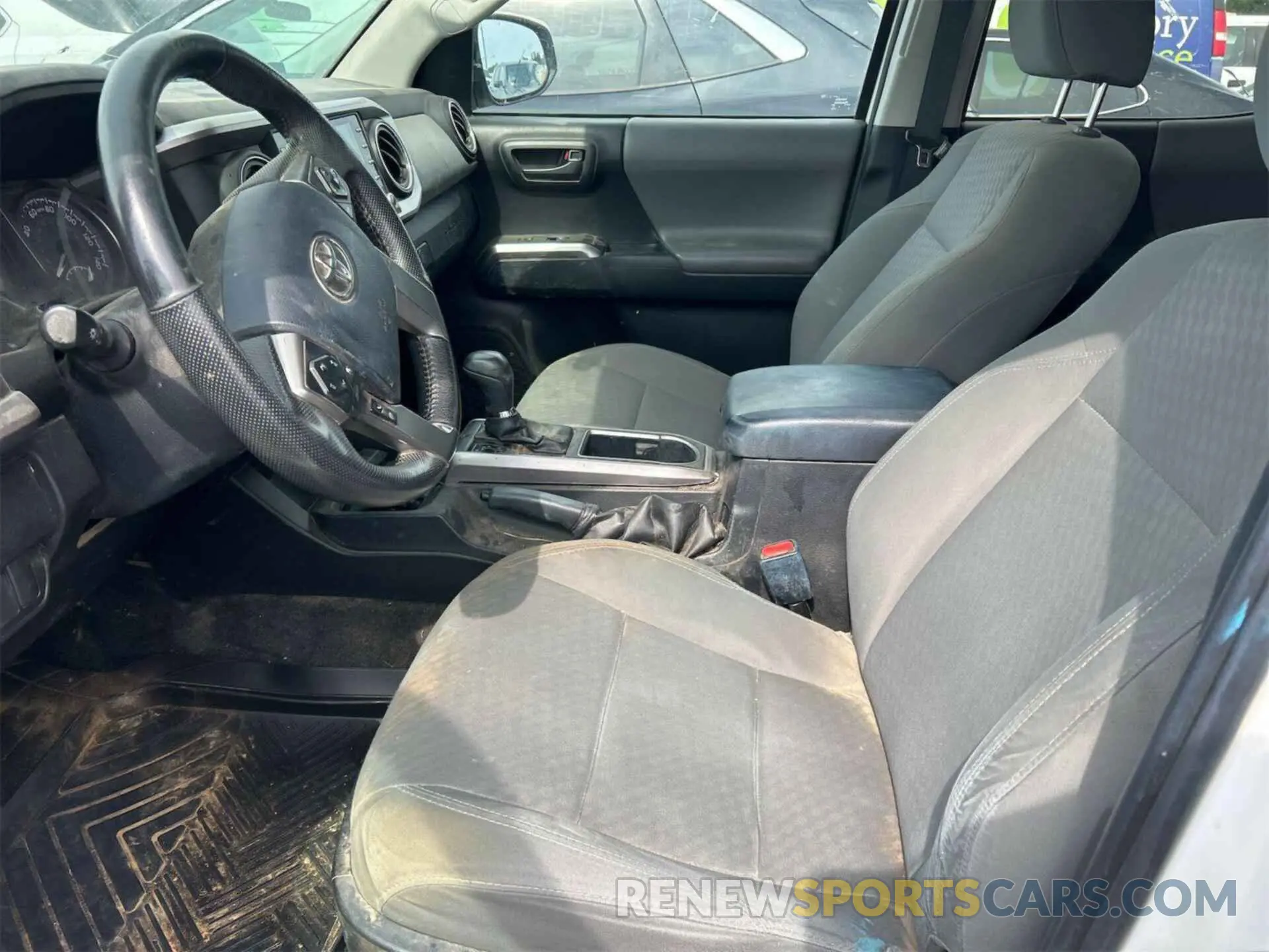 15 Photograph of a damaged car 3TMCZ5AN4LM304895 TOYOTA TACOMA 2020