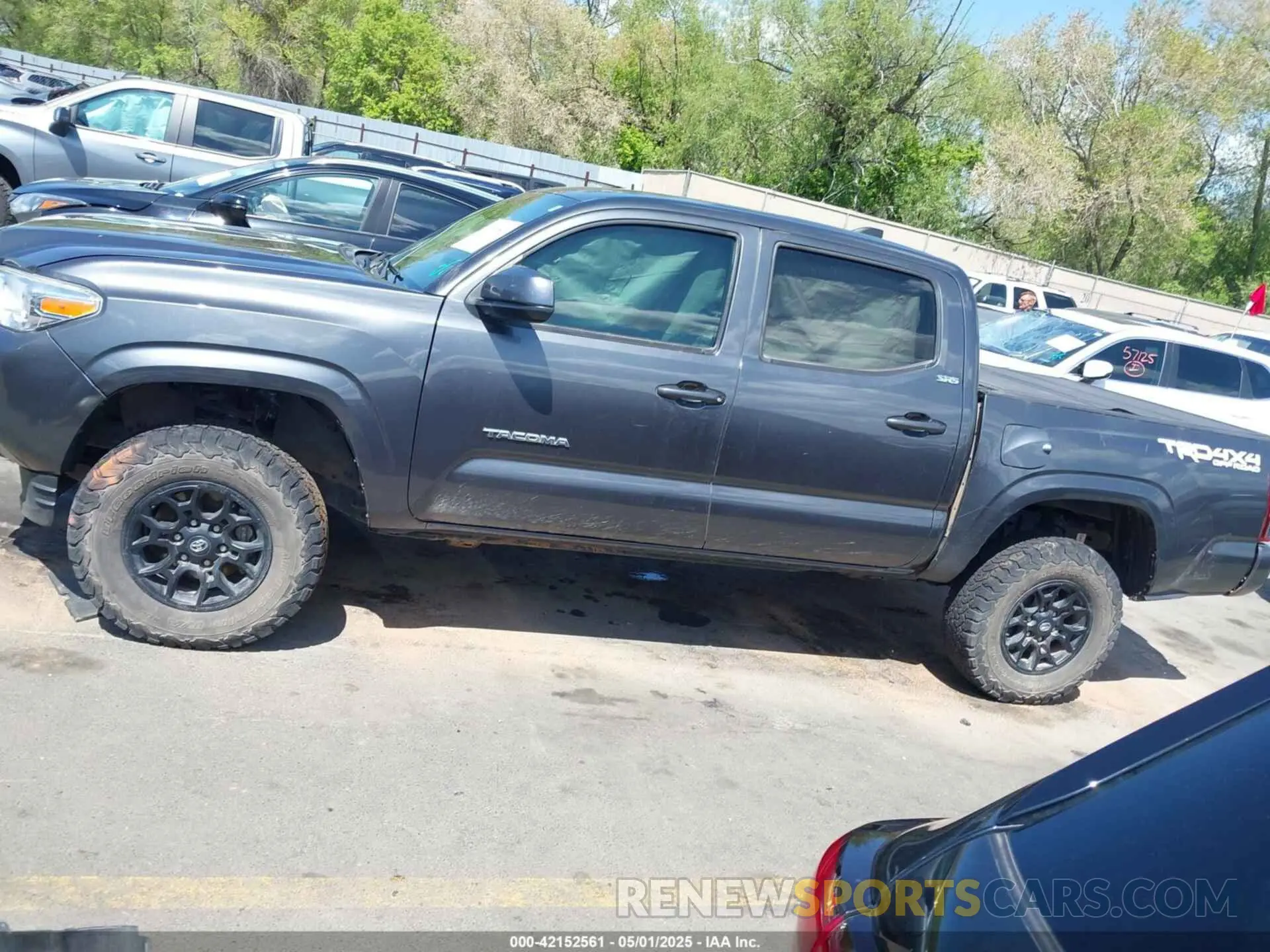 14 Фотография поврежденного автомобиля 3TMCZ5AN4LM310874 TOYOTA TACOMA 2020