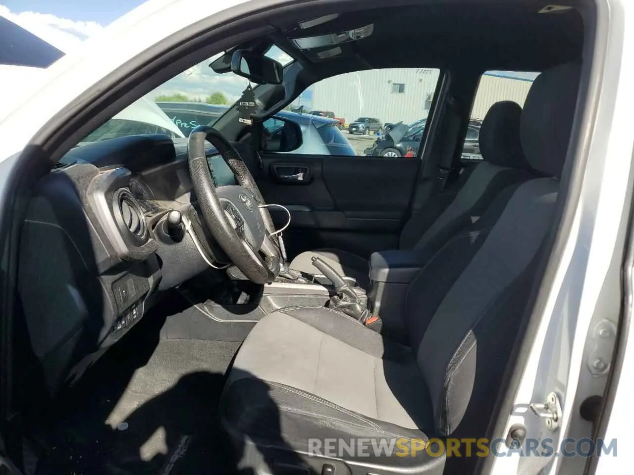 7 Photograph of a damaged car 3TMCZ5AN4LM312592 TOYOTA TACOMA 2020