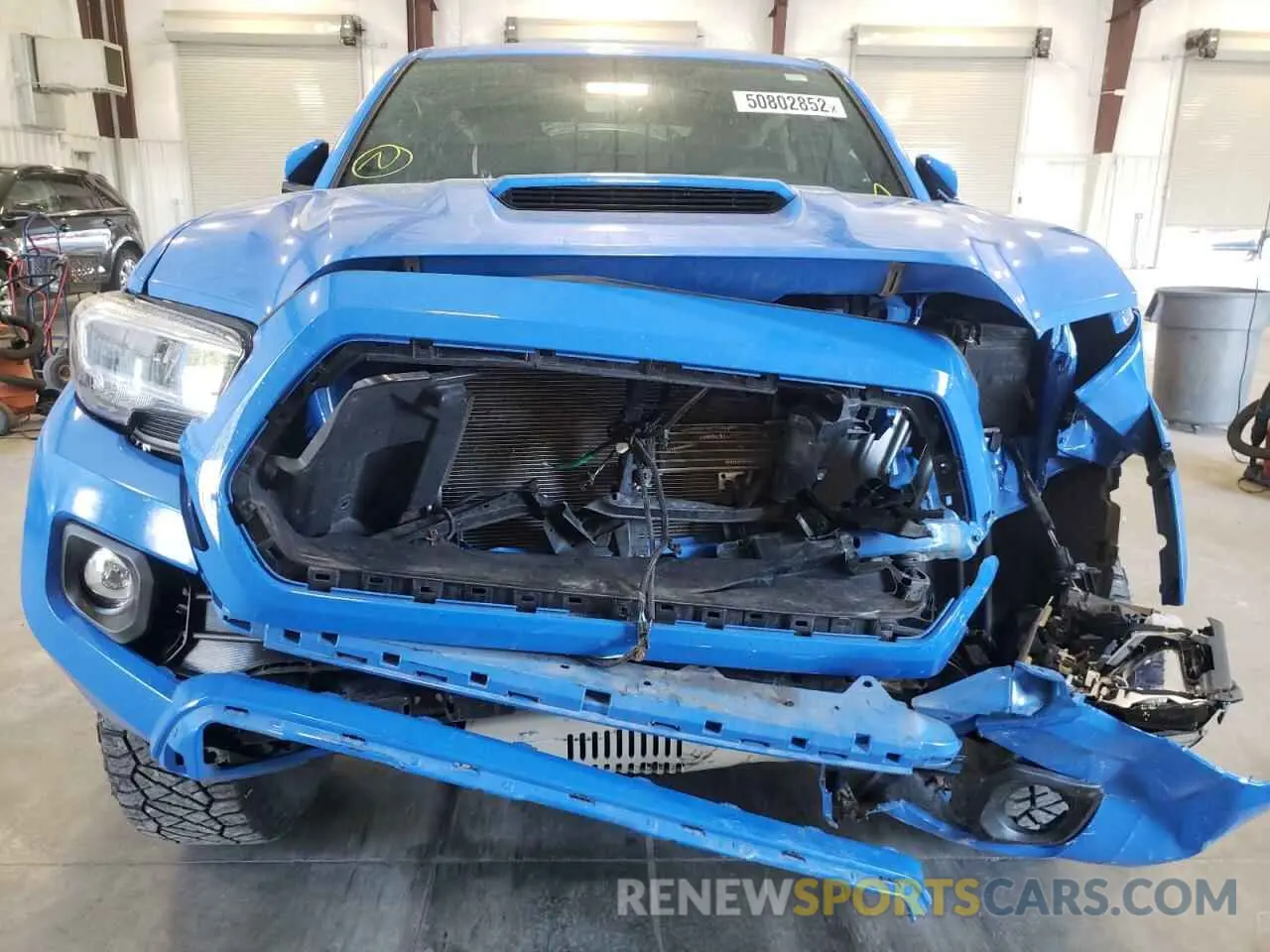 9 Photograph of a damaged car 3TMCZ5AN4LM334933 TOYOTA TACOMA 2020