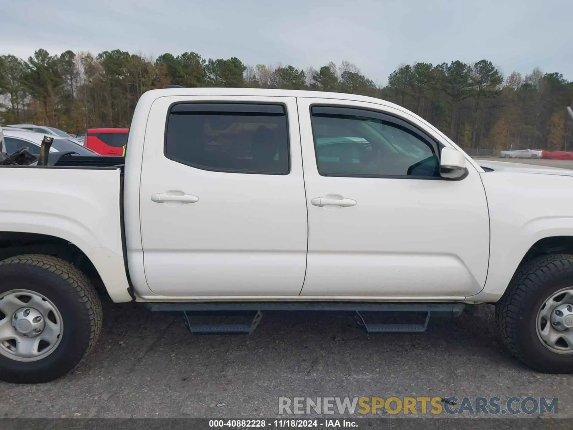 14 Photograph of a damaged car 3TMCZ5AN4LM341185 TOYOTA TACOMA 2020