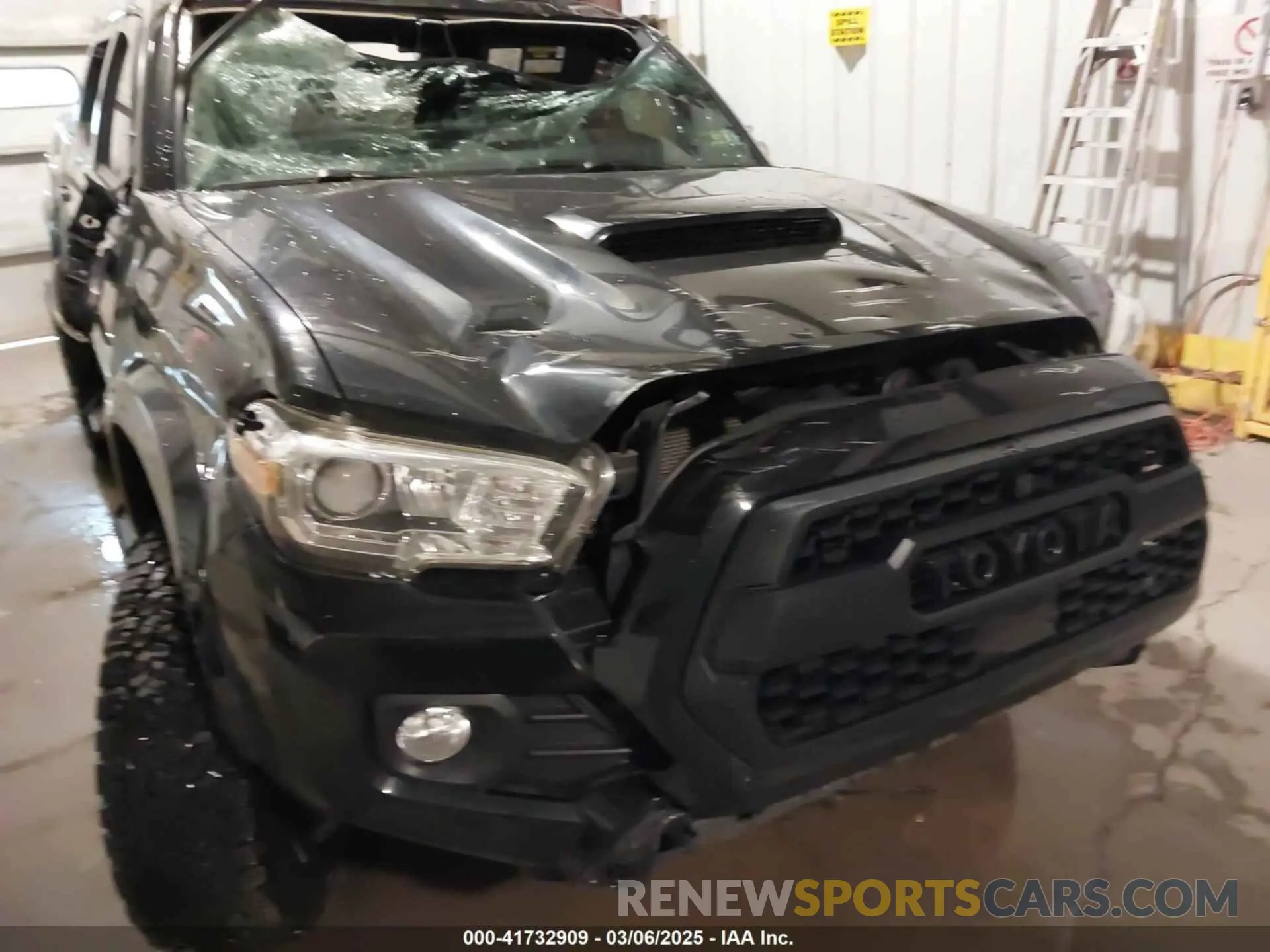 14 Фотография поврежденного автомобиля 3TMCZ5AN4LM351344 TOYOTA TACOMA 2020