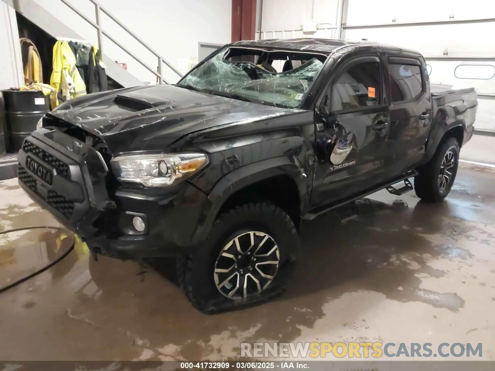 2 Фотография поврежденного автомобиля 3TMCZ5AN4LM351344 TOYOTA TACOMA 2020