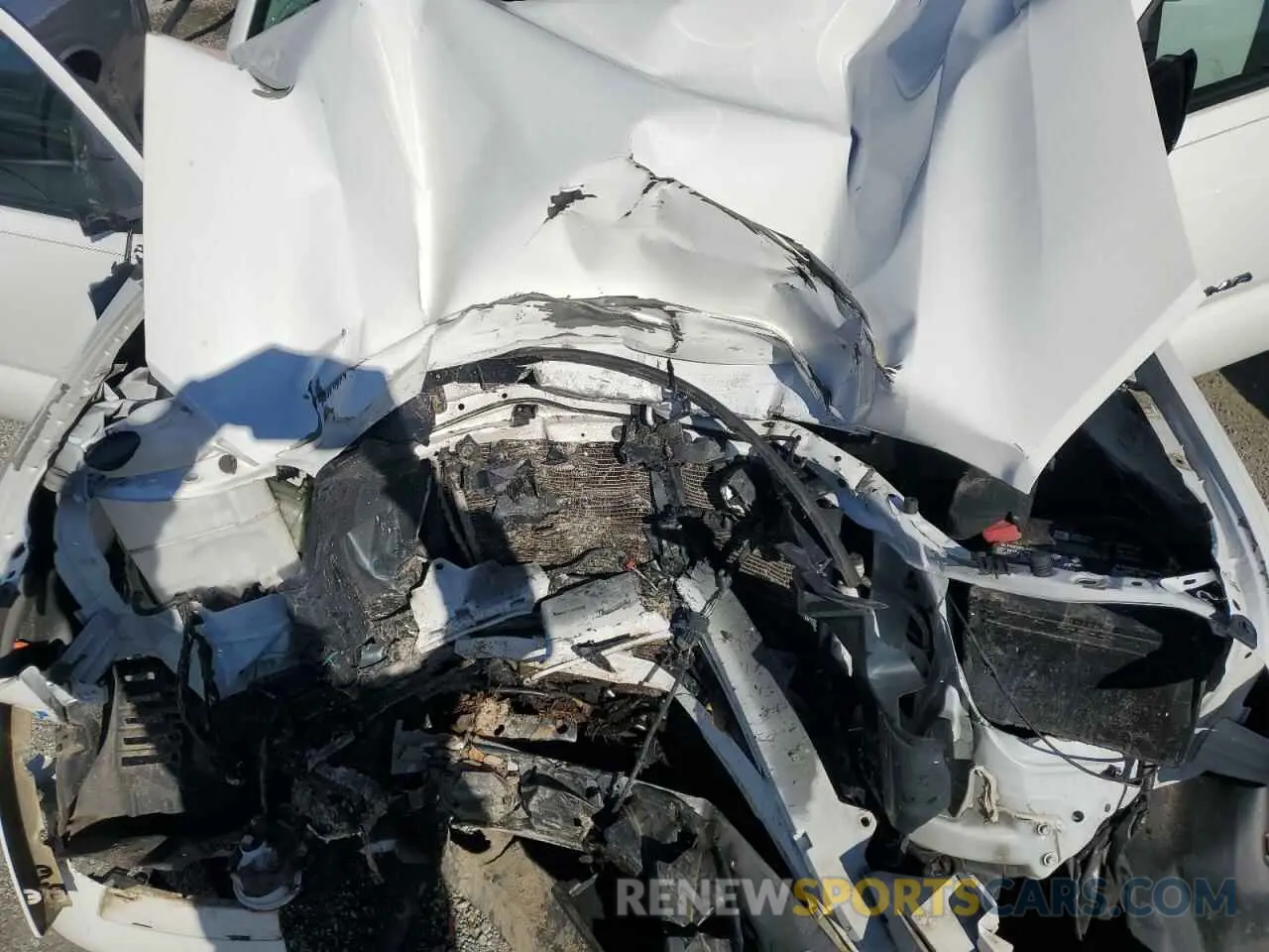 11 Photograph of a damaged car 3TMCZ5AN4LM352879 TOYOTA TACOMA 2020