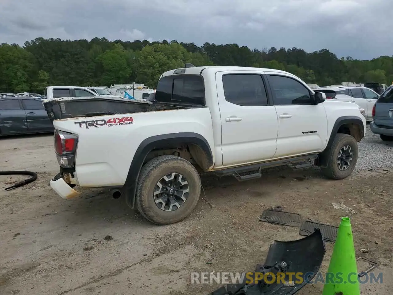 3 Photograph of a damaged car 3TMCZ5AN5LM292675 TOYOTA TACOMA 2020