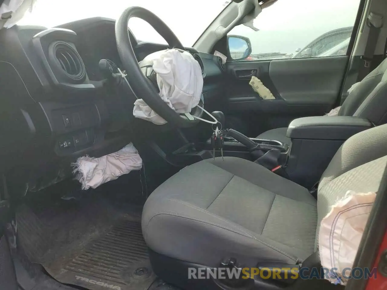 7 Photograph of a damaged car 3TMCZ5AN5LM308356 TOYOTA TACOMA 2020