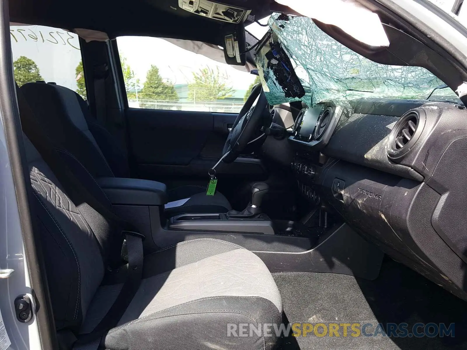 5 Photograph of a damaged car 3TMCZ5AN5LM318921 TOYOTA TACOMA 2020