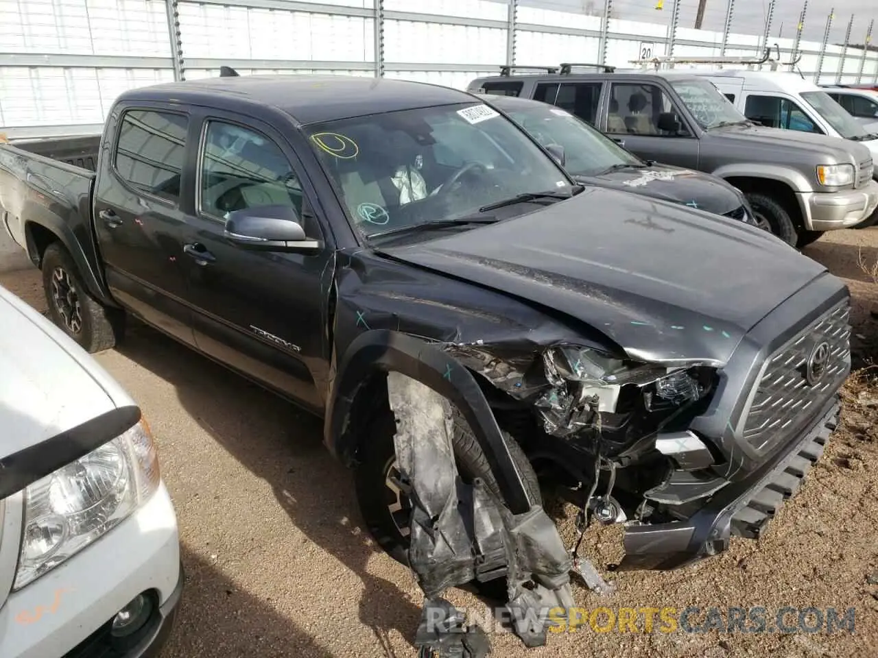 1 Photograph of a damaged car 3TMCZ5AN5LM328557 TOYOTA TACOMA 2020