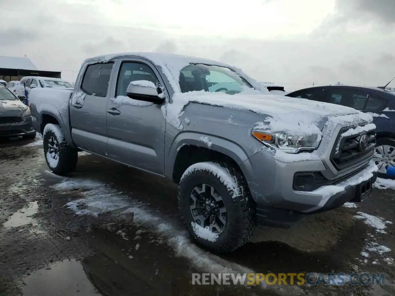 4 Photograph of a damaged car 3TMCZ5AN6LM294113 TOYOTA TACOMA 2020