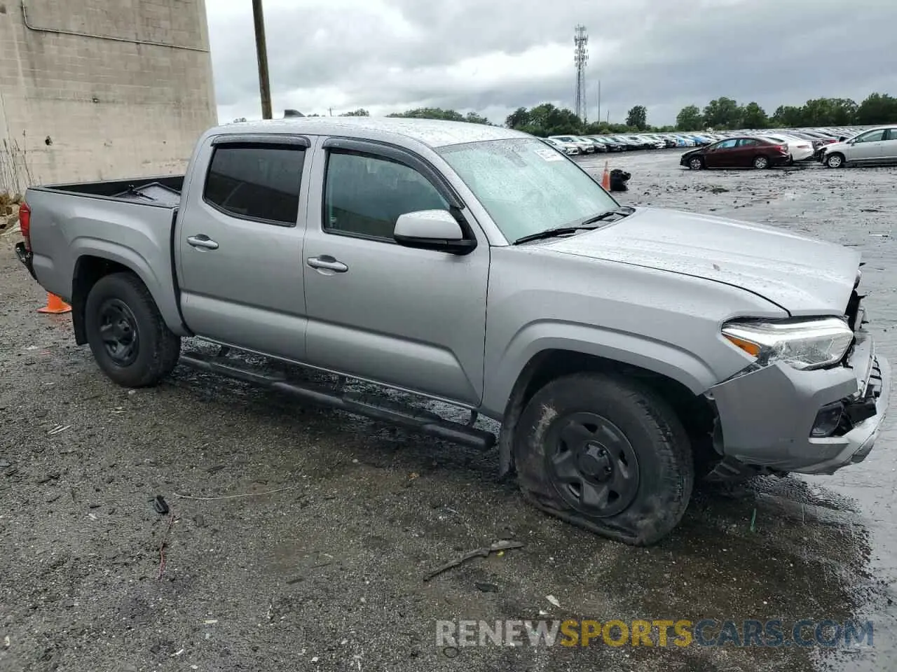 4 Photograph of a damaged car 3TMCZ5AN6LM307667 TOYOTA TACOMA 2020