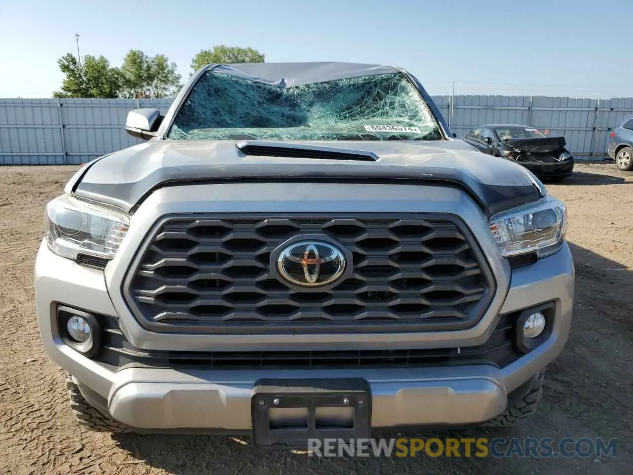 5 Фотография поврежденного автомобиля 3TMCZ5AN6LM338076 TOYOTA TACOMA 2020