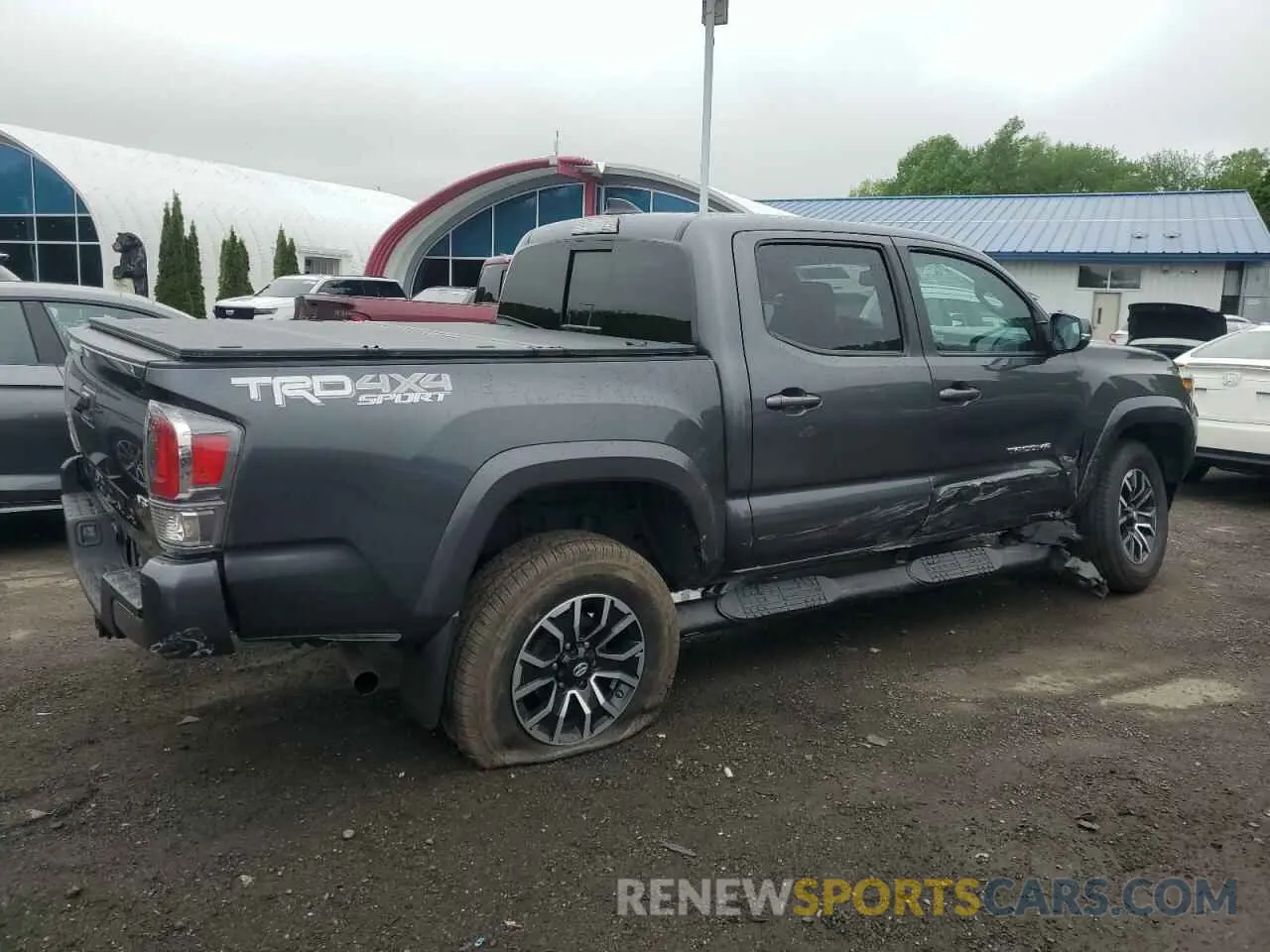 3 Photograph of a damaged car 3TMCZ5AN6LM346257 TOYOTA TACOMA 2020