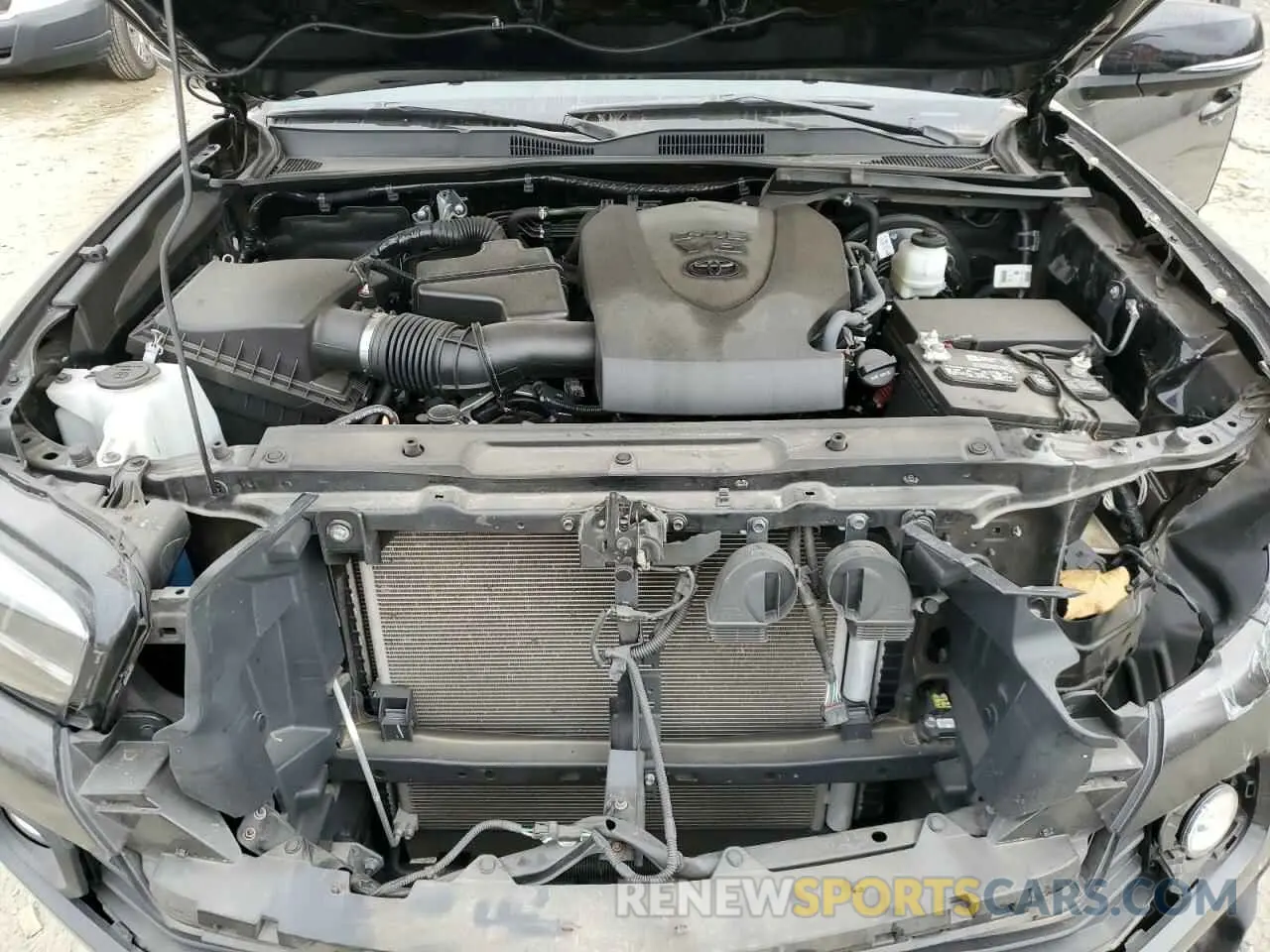 11 Photograph of a damaged car 3TMCZ5AN6LM355377 TOYOTA TACOMA 2020