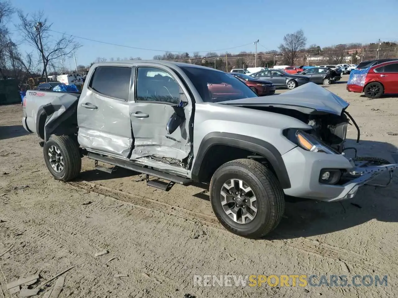 4 Фотография поврежденного автомобиля 3TMCZ5AN7LM311761 TOYOTA TACOMA 2020