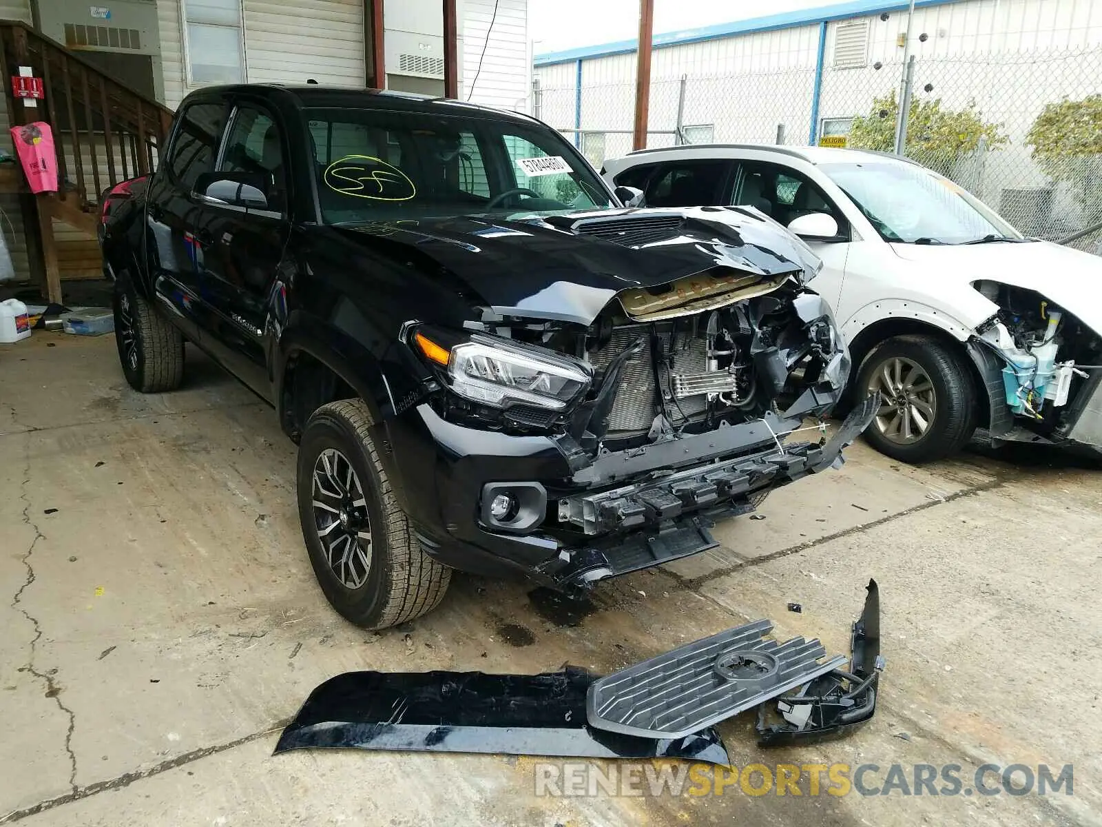 1 Photograph of a damaged car 3TMCZ5AN7LM321559 TOYOTA TACOMA 2020