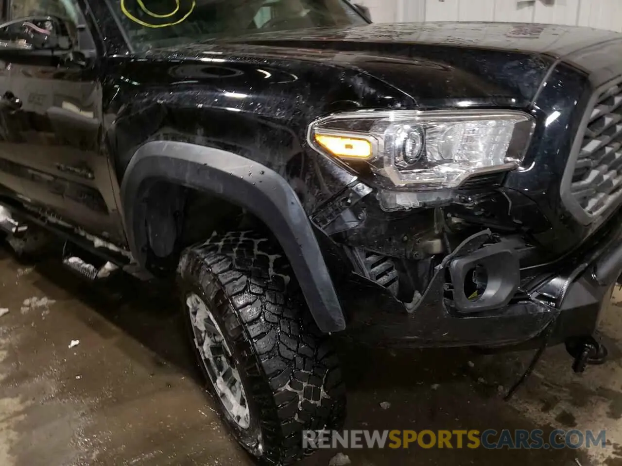 9 Photograph of a damaged car 3TMCZ5AN7LM324770 TOYOTA TACOMA 2020
