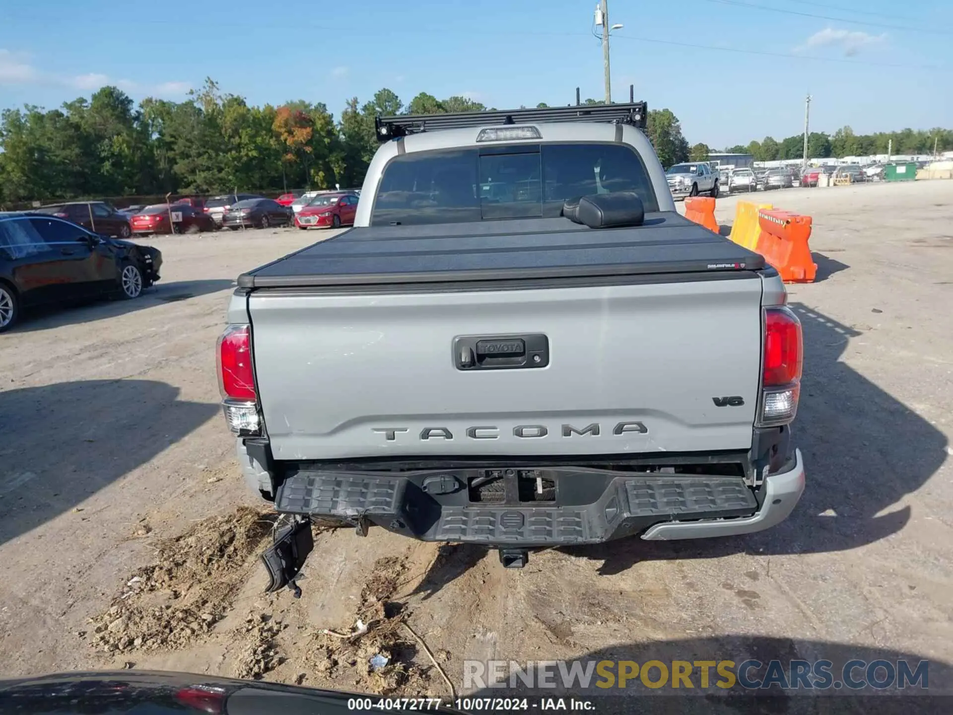 16 Photograph of a damaged car 3TMCZ5AN7LM327474 TOYOTA TACOMA 2020