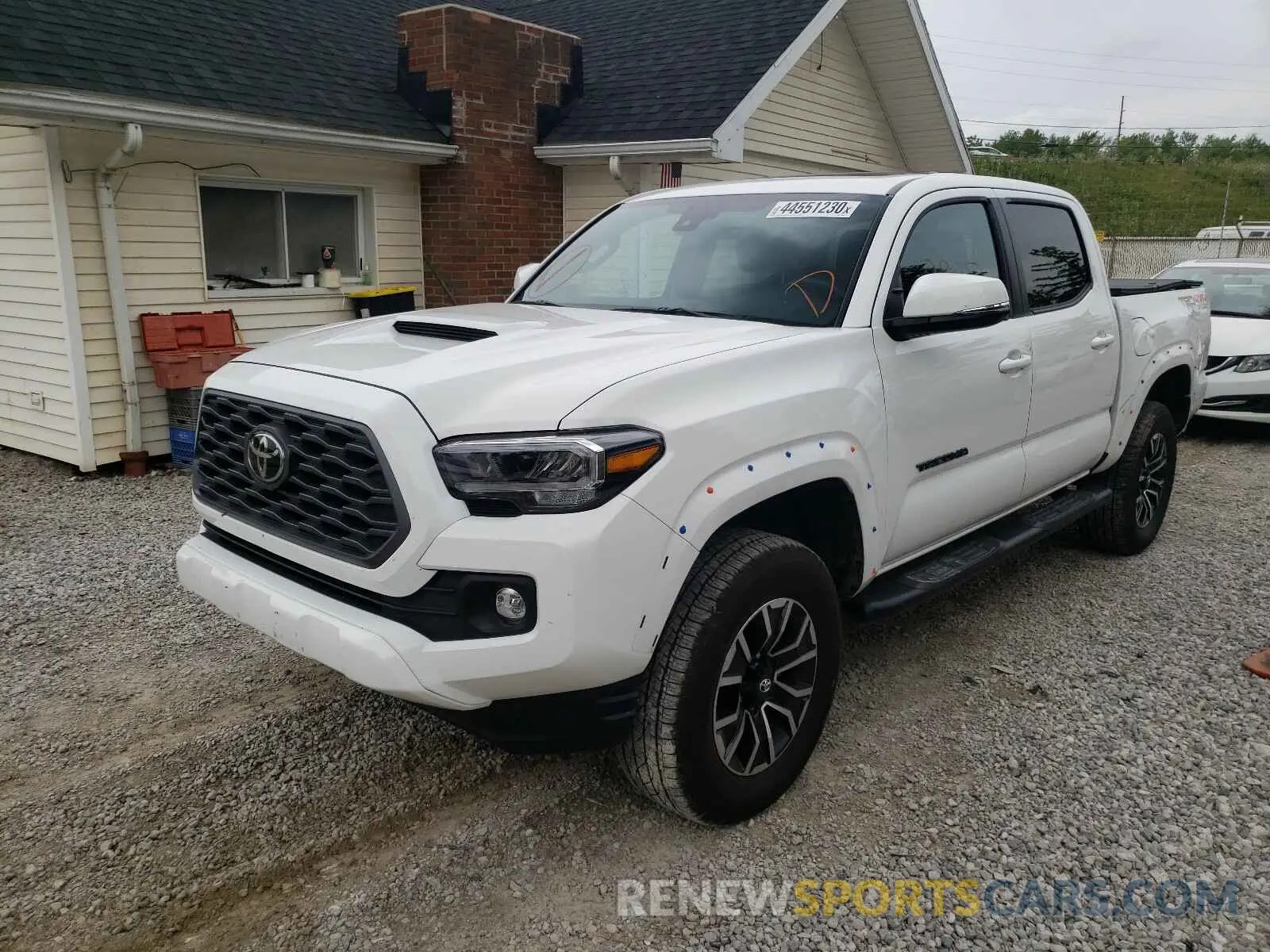2 Photograph of a damaged car 3TMCZ5AN7LM336482 TOYOTA TACOMA 2020