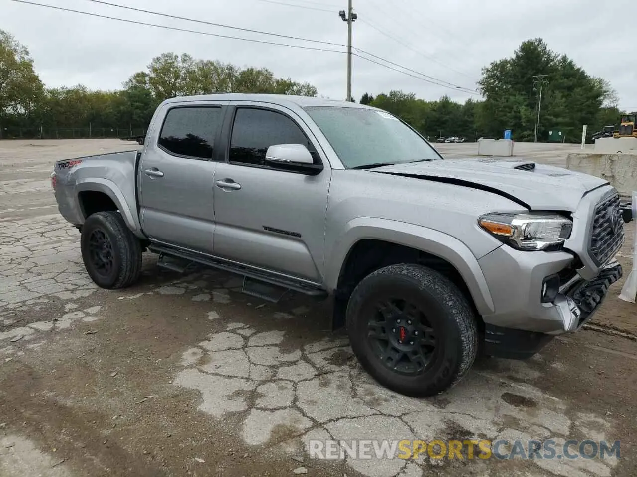 4 Фотография поврежденного автомобиля 3TMCZ5AN7LM340256 TOYOTA TACOMA 2020