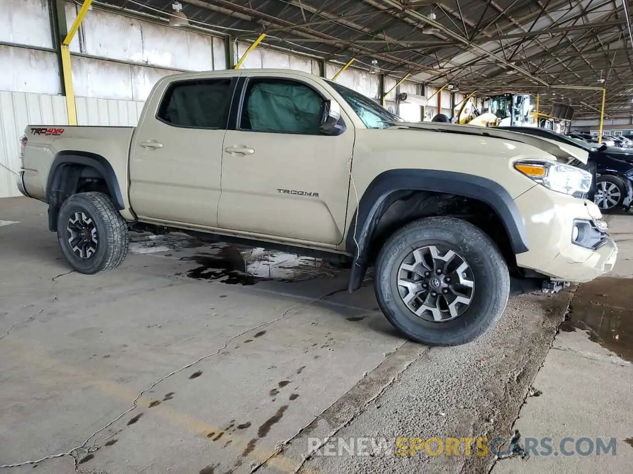 4 Photograph of a damaged car 3TMCZ5AN7LM348163 TOYOTA TACOMA 2020