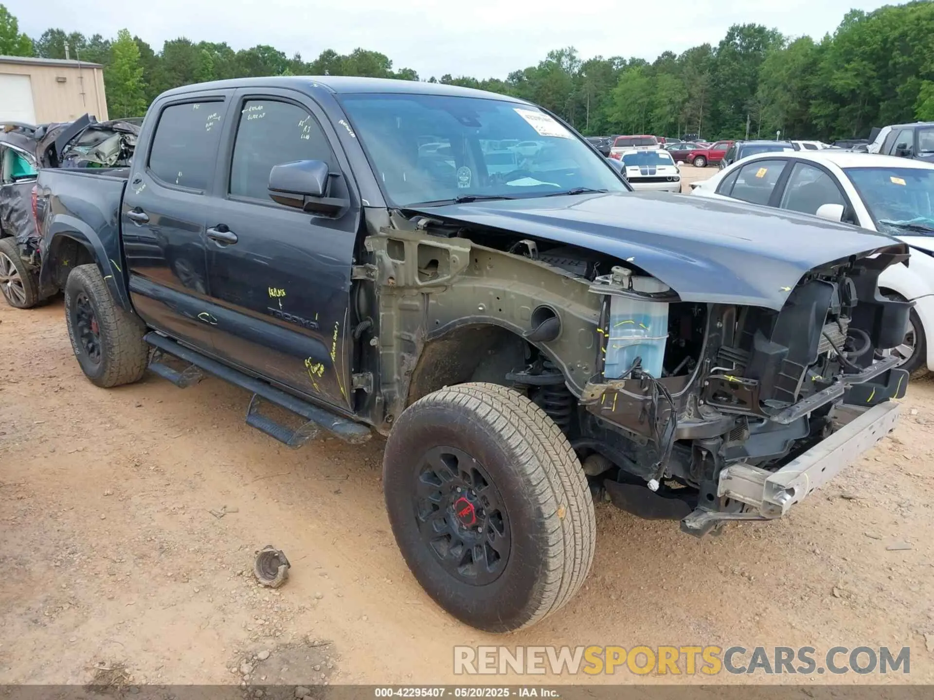 1 Фотография поврежденного автомобиля 3TMCZ5AN8LM297983 TOYOTA TACOMA 2020