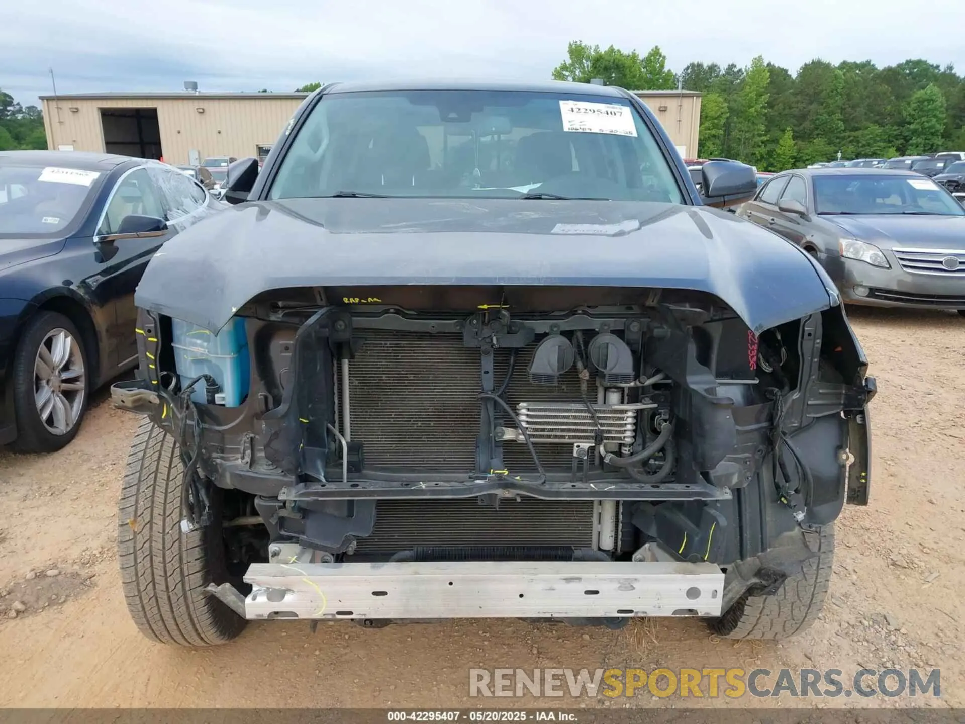 13 Фотография поврежденного автомобиля 3TMCZ5AN8LM297983 TOYOTA TACOMA 2020