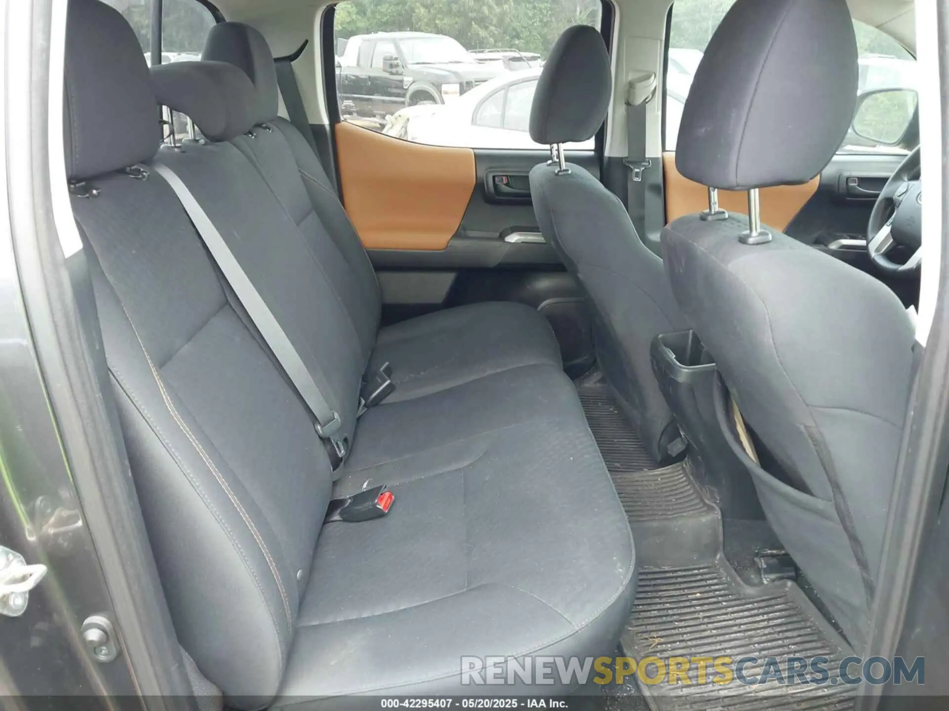 8 Фотография поврежденного автомобиля 3TMCZ5AN8LM297983 TOYOTA TACOMA 2020