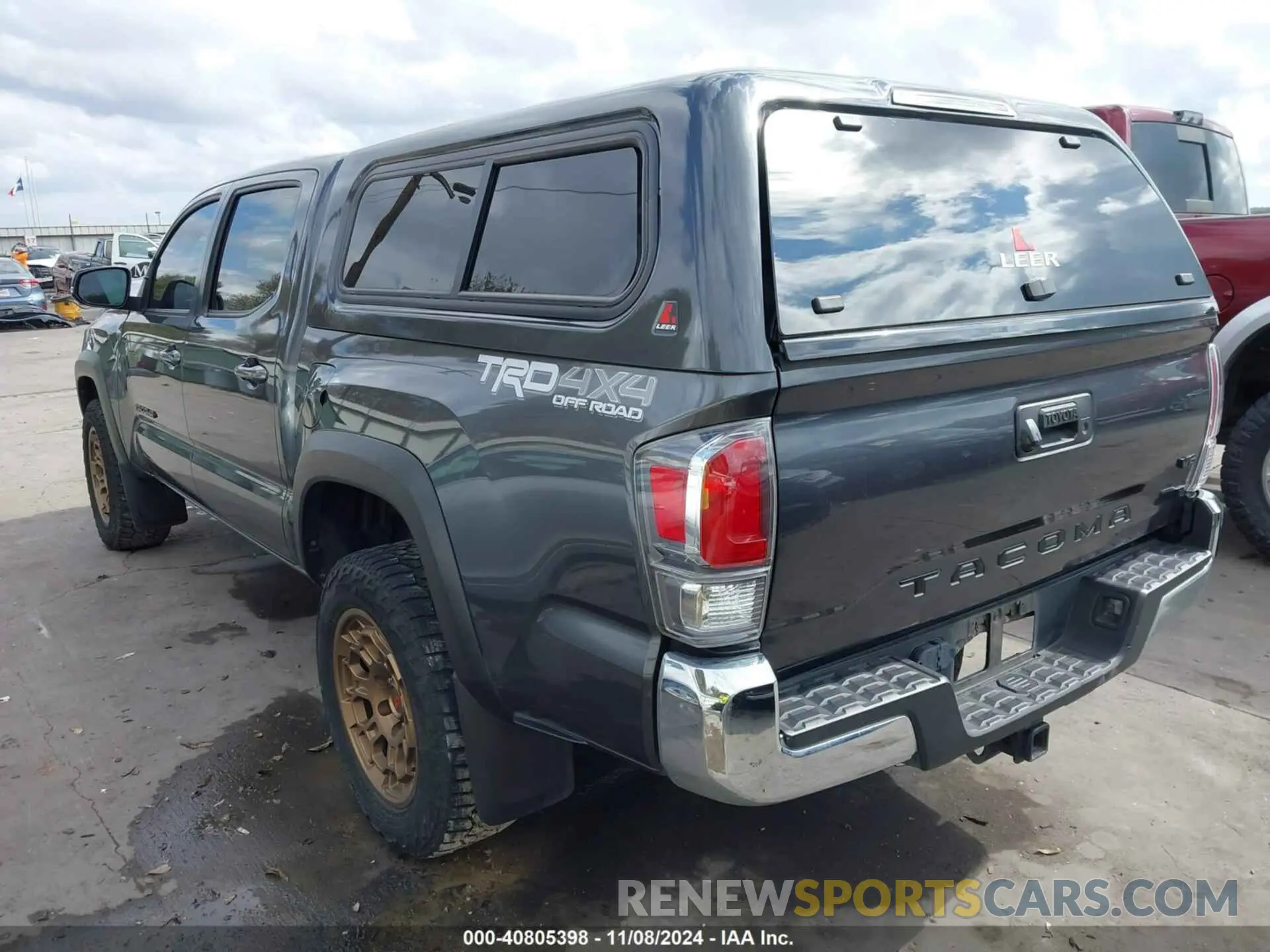 3 Фотография поврежденного автомобиля 3TMCZ5AN8LM343067 TOYOTA TACOMA 2020