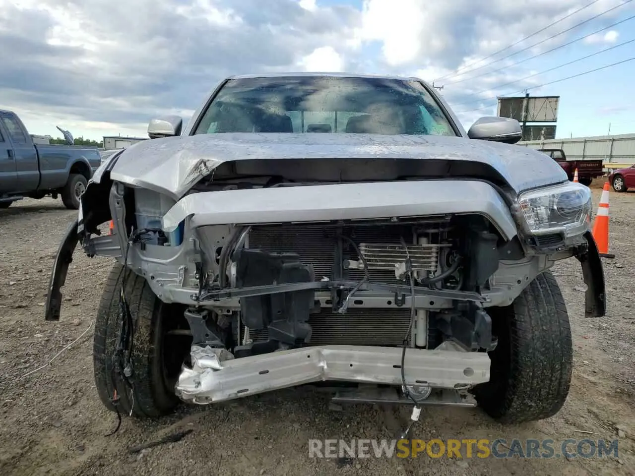 5 Photograph of a damaged car 3TMCZ5AN9LM332904 TOYOTA TACOMA 2020