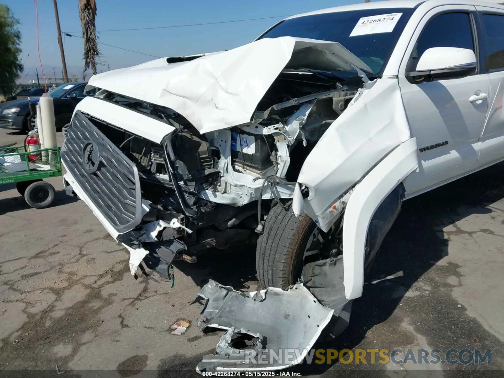 6 Photograph of a damaged car 3TMCZ5AN9LM341778 TOYOTA TACOMA 2020