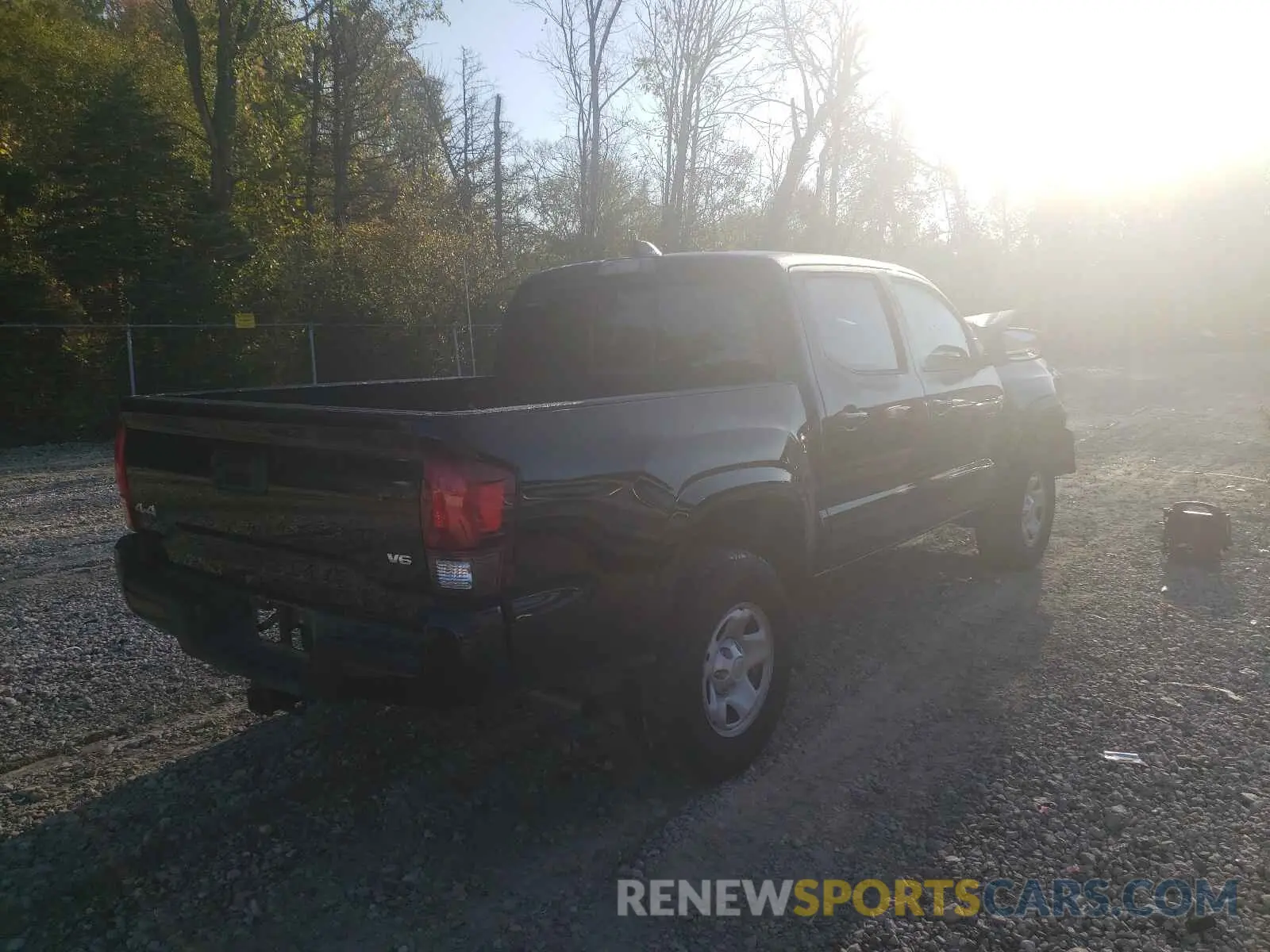 4 Photograph of a damaged car 3TMCZ5AN9LM354045 TOYOTA TACOMA 2020