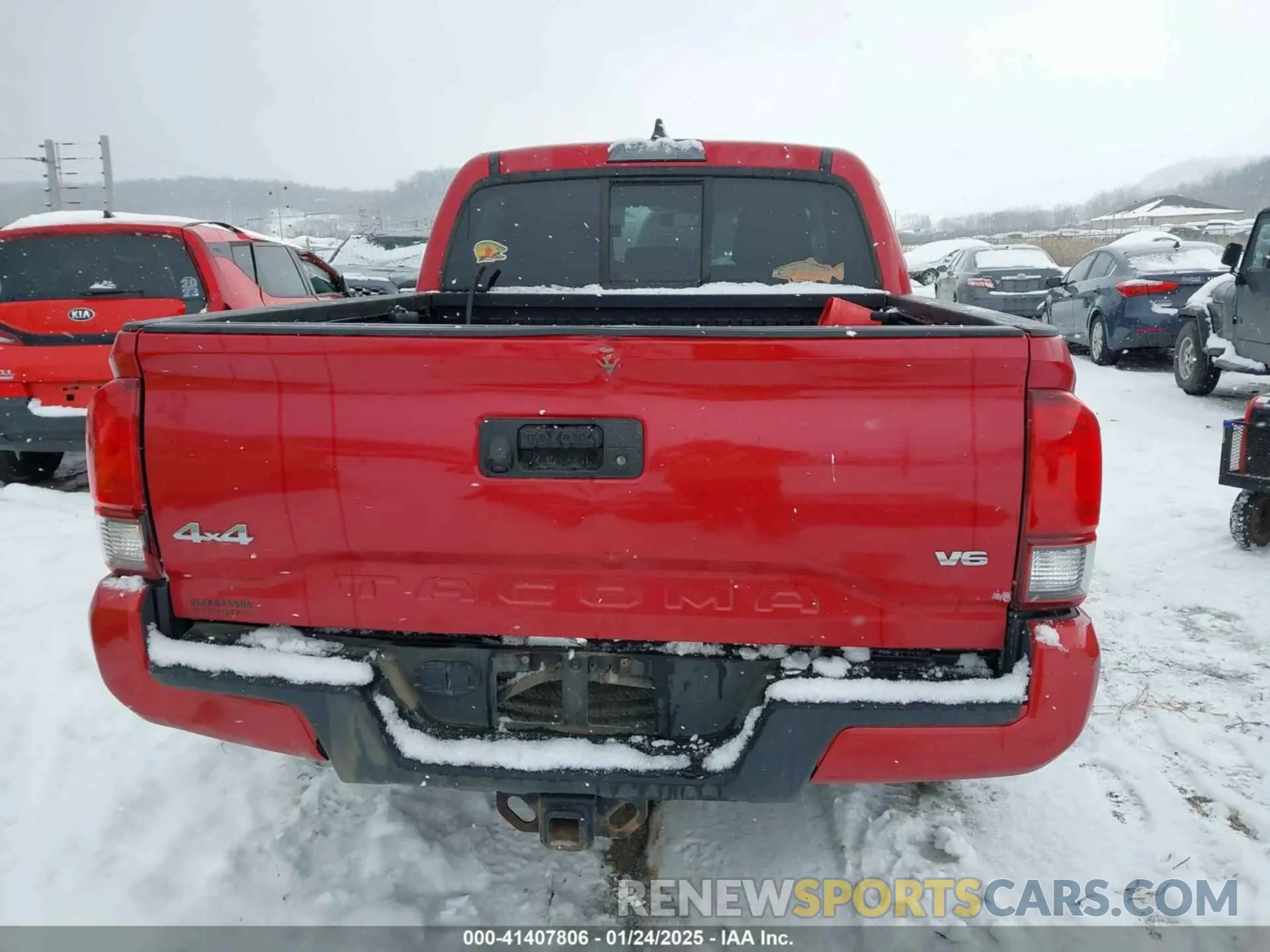 17 Photograph of a damaged car 3TMCZ5ANXLM336590 TOYOTA TACOMA 2020