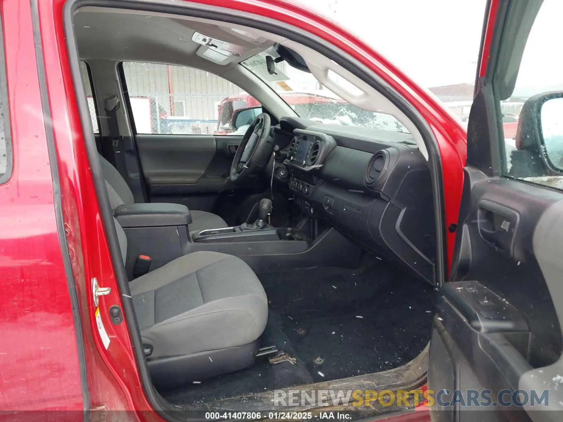 5 Photograph of a damaged car 3TMCZ5ANXLM336590 TOYOTA TACOMA 2020