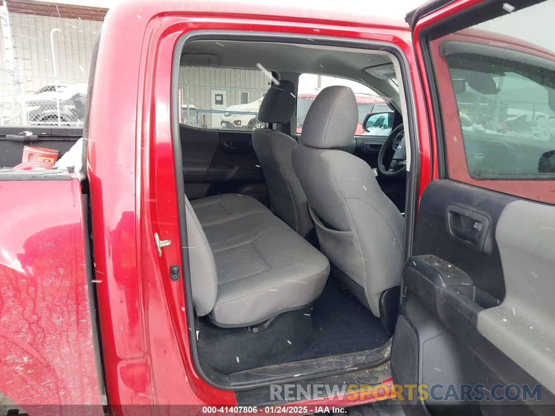 8 Photograph of a damaged car 3TMCZ5ANXLM336590 TOYOTA TACOMA 2020